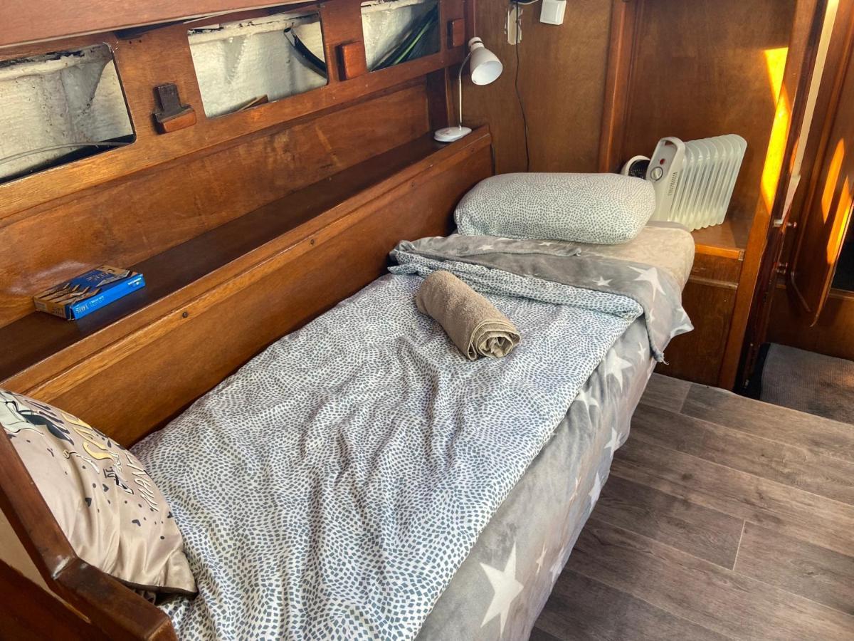Fantastic Sailing Boat To Sleep In Barcelona 호텔 외부 사진