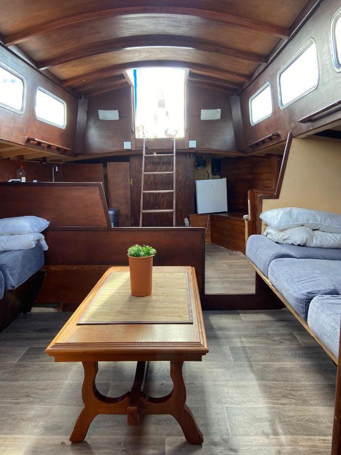 Fantastic Sailing Boat To Sleep In Barcelona 호텔 외부 사진